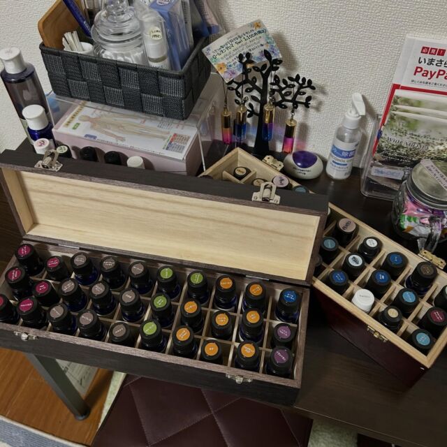 新年なので、精油30本新しくしました。
生活リズムの乱れ、冷えや肩こりなど、おカラダのメンテナンスやリフレッシュに、ぜひご来店ください。